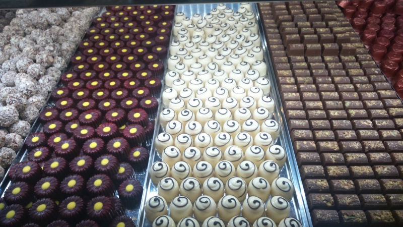 ecommerce-LA LONDE LES MAURES-min_chocolates_milk_chocolate_white_chocolate_truffles_candy_food_treat_cacao-1213769